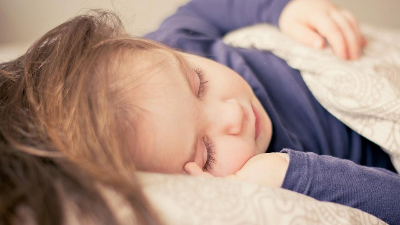sleeping toddler who's potty training at night