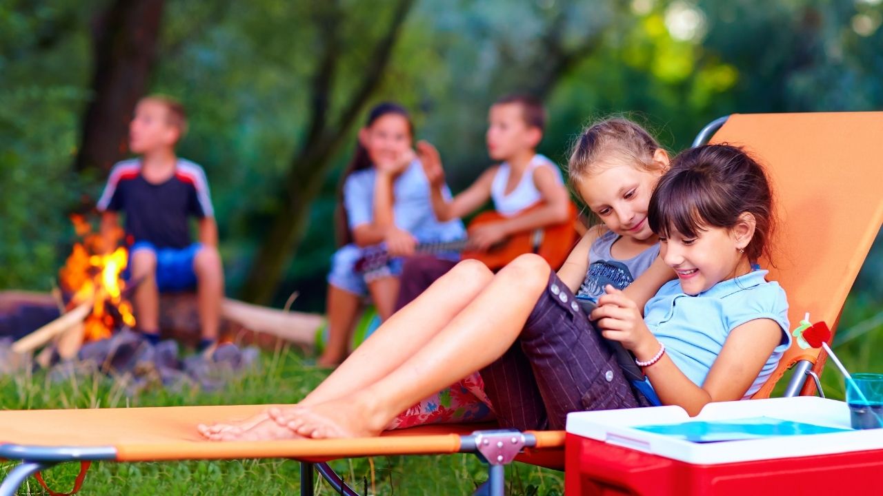 featured image for the article on summer camp ideas at home
