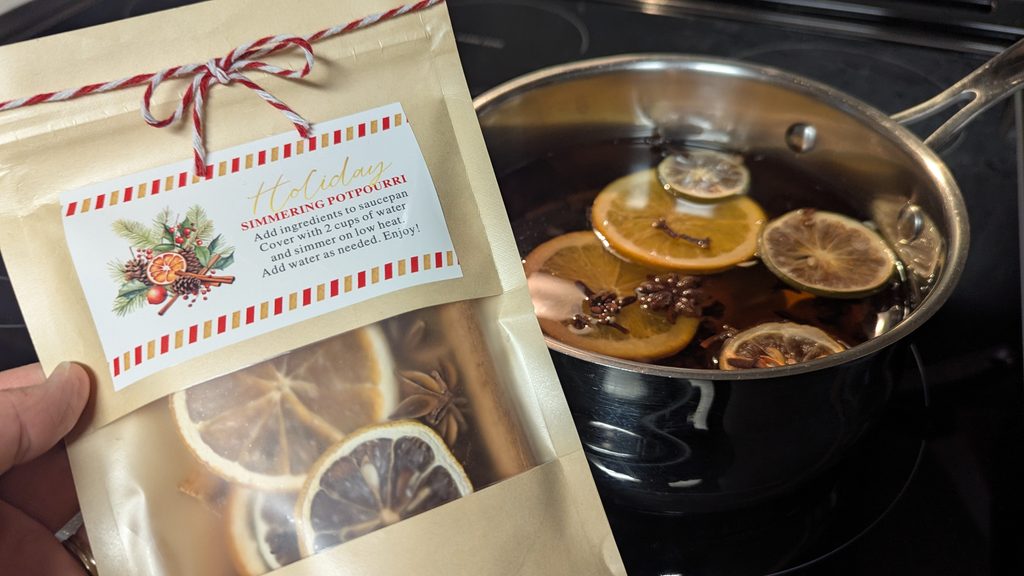 simmering holiday potpourri blend